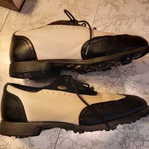 Etonic golf shoes w/ Cleats womans sz 8.5 black & white leather